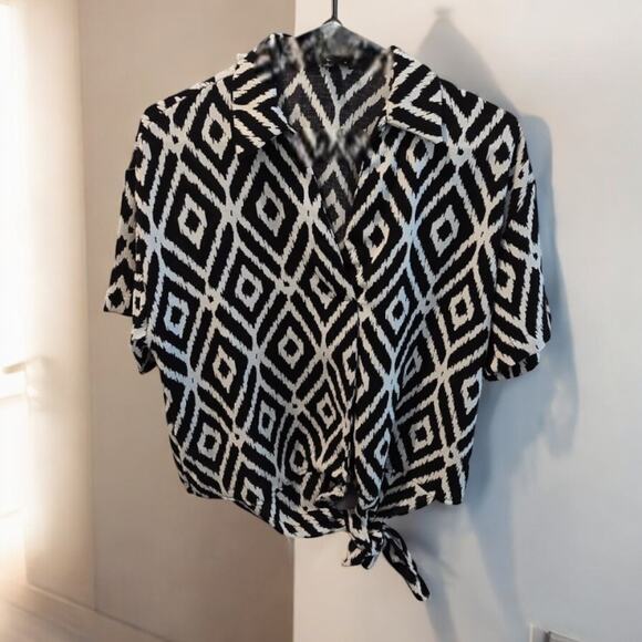 Fred David Printed Peasant Blouse Black White Geometric Tie Hem Shirt Size Small - Picture 1 of 5
